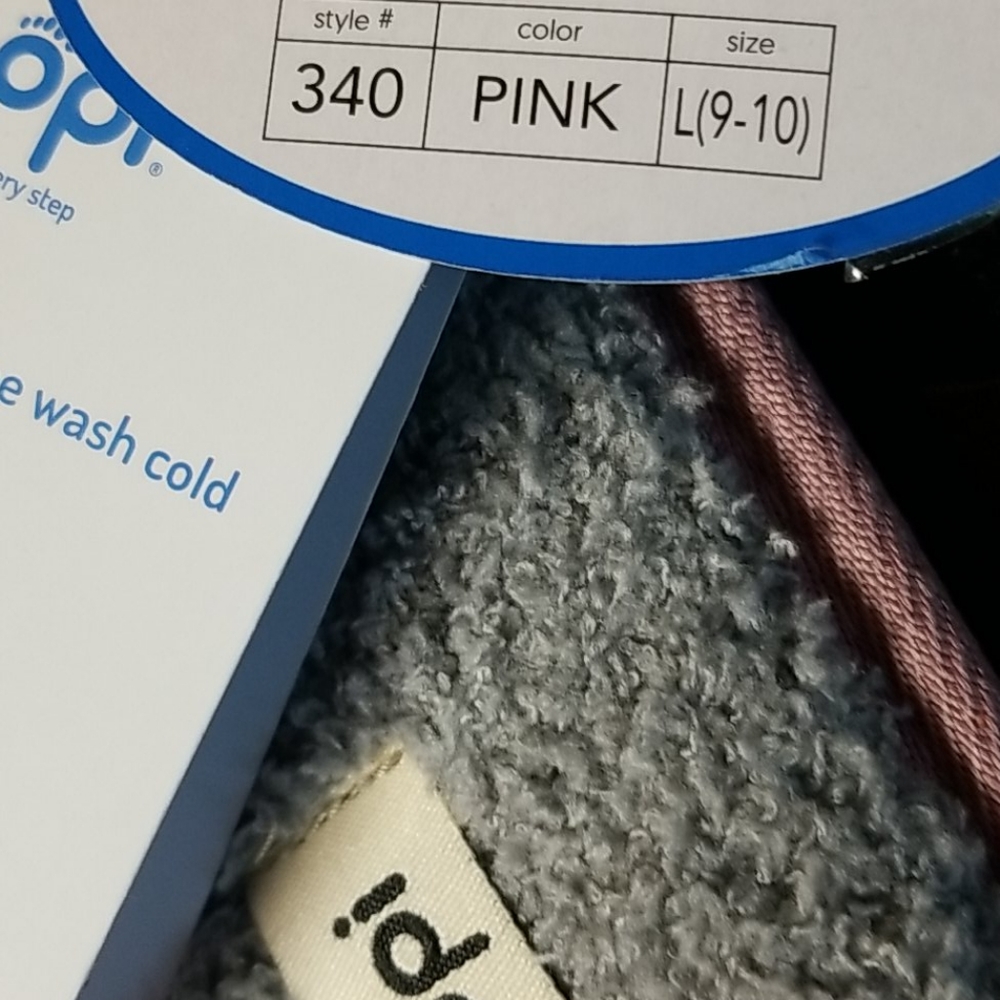 Floopi Slippers - Picture 7 of 8